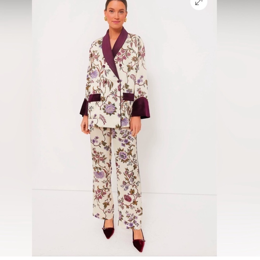 Tuckernuck Chantilly Floral Blazer and Matching Pants Size XL
